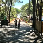 Σαλέ Dena Chalets - At The Lido di Spina