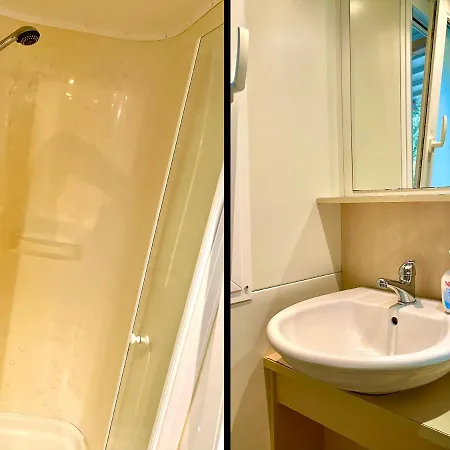 Chalet Dena Chalets - At The Lido di Spina