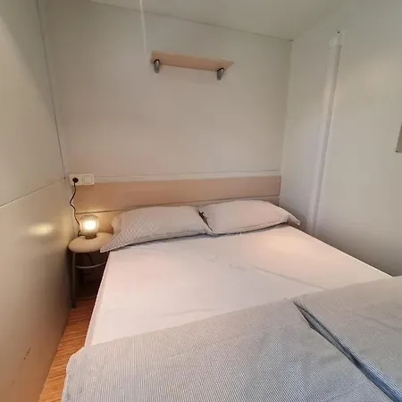 Dena Chalets - At The