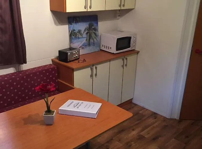 شاليه Dena Chalets - At The *