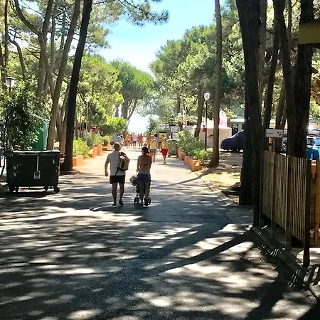 Chalet Dena Chalets - At The Lido di Spina