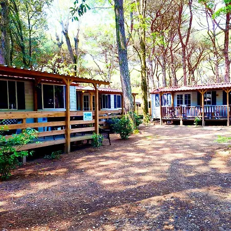 Chalet Dena Chalets - At The Lido di Spina