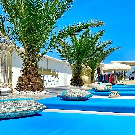 Dena Chalets - At The *